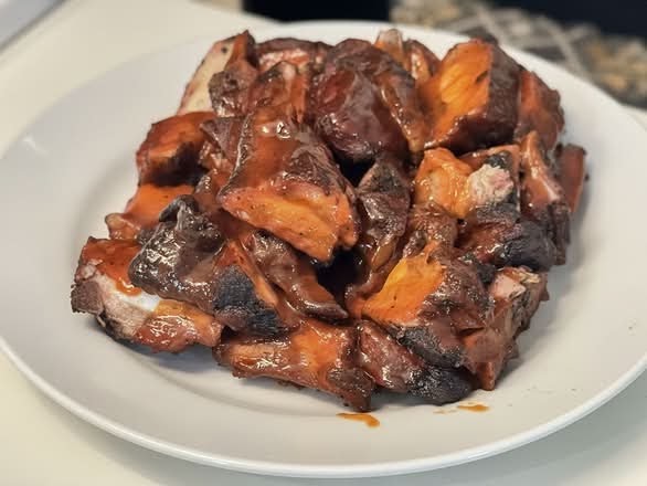 Ben's Bar-Be-Cue food